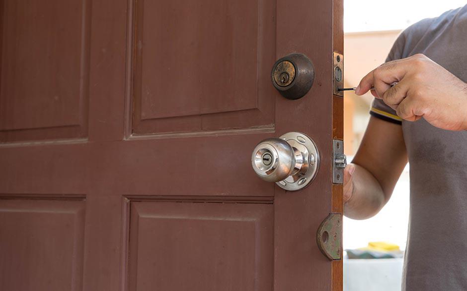 comment ouvrir une porte sans clef Villers-Saint-Paul